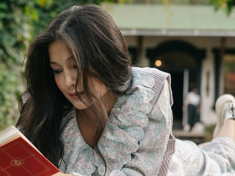 This article is a practical discovery playbook for readers who have finished Rick Riordan's books and want the next great YA fantasy to binge. It explains why R...