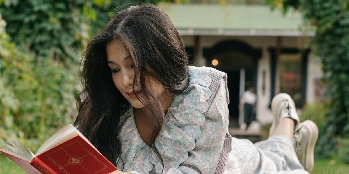 This article is a practical discovery playbook for readers who have finished Rick Riordan's books and want the next great YA fantasy to binge. It explains why R...