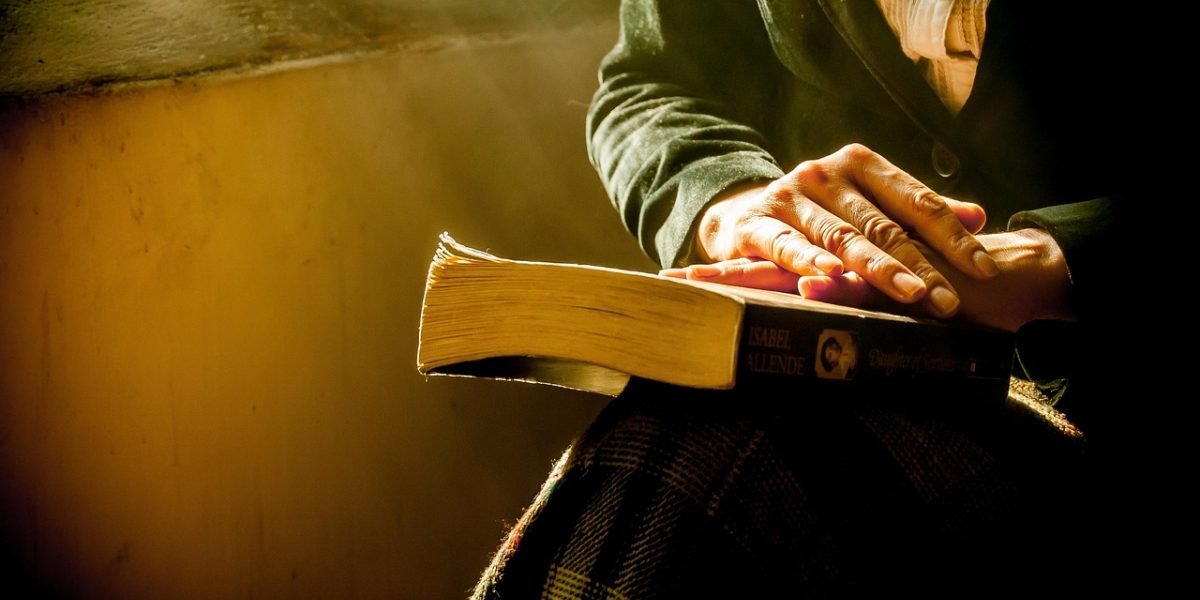 Feeling lost amidst countless book choices, a common challenge for today's readers.